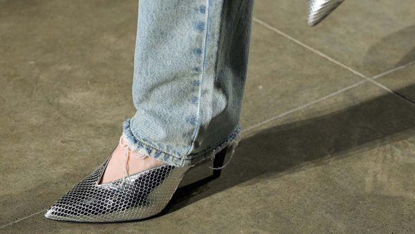 Tendenze scarpe per l'autunno/inverno 2026-2027 - Photo courtesy of Isabel Marant