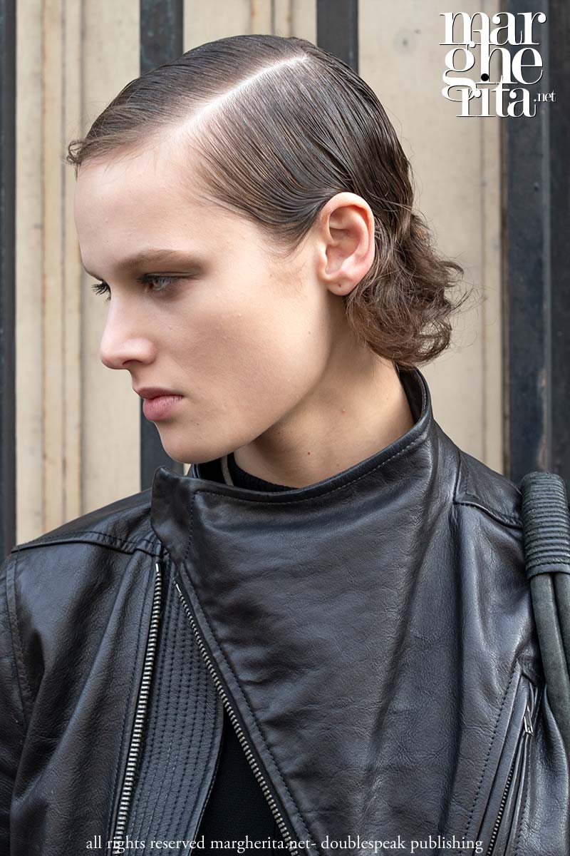 Capelli. Via libera al volume! Ecco come porteremo i capelli corti nel 2027 - Photo ADVERSUS