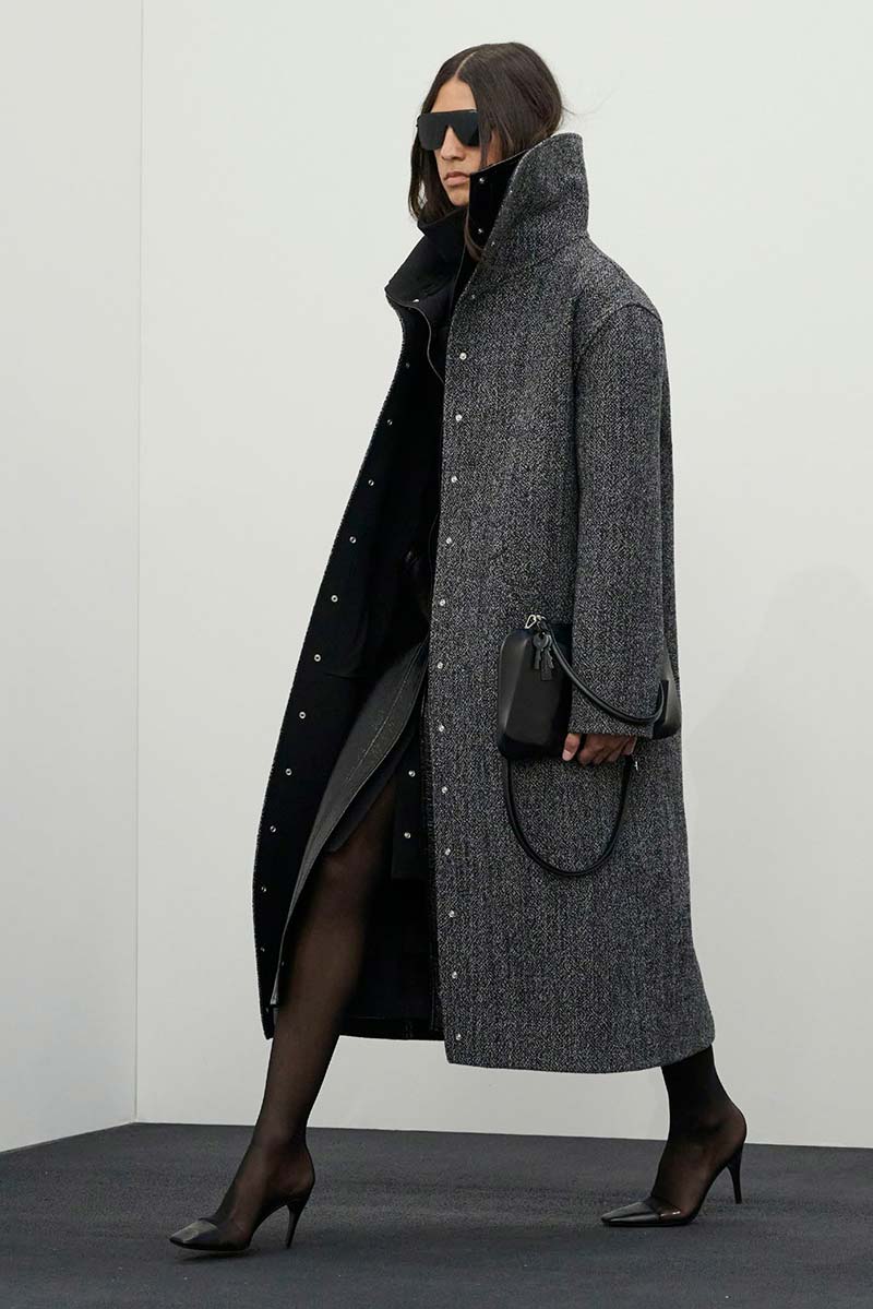I cappotti invernali oversize per l’autunno/inverno 2026-2027 - Photo courtesy of Courrèges
