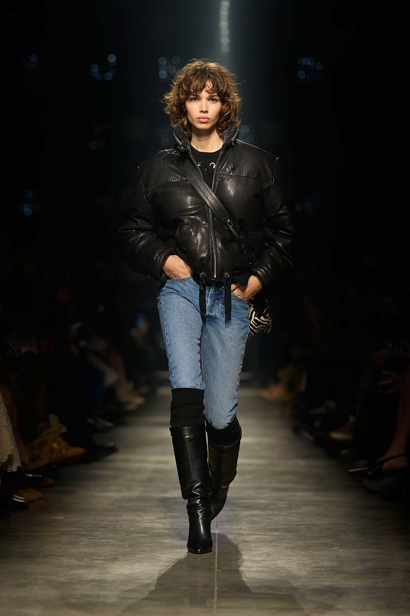 Gli skinny jeans tornano per l'inverno 2026-2027, ma in una versione diversa - Photo courtesy of Isabel Marant