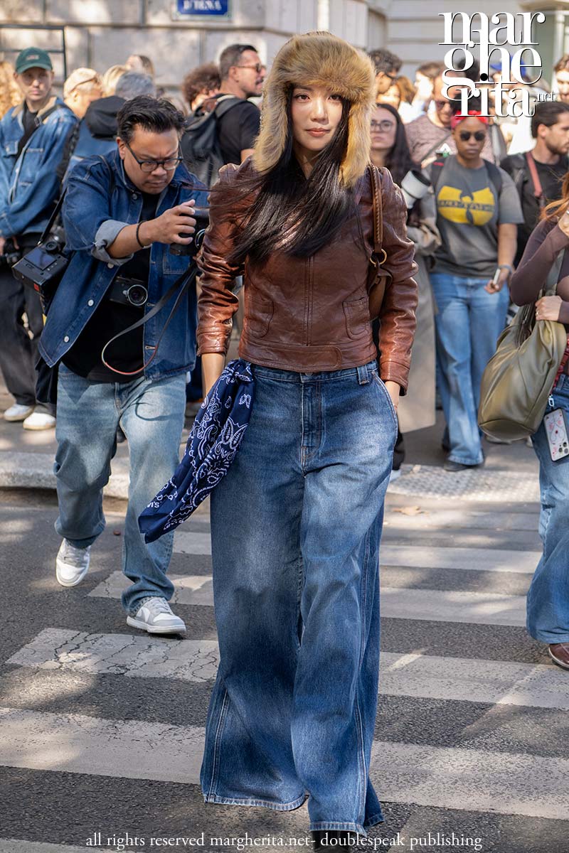 I jeans look della Paris Fashion Week - Photo Charlotte Mesman