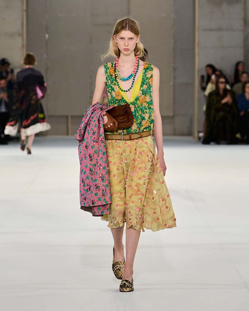 Tendenze moda primavera estate 2027: ecco cosa indosseremo - Photo courtesy of Dries van Noten